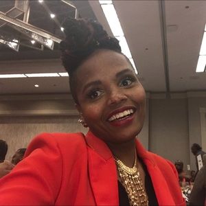 Meet your Posher, Natalie